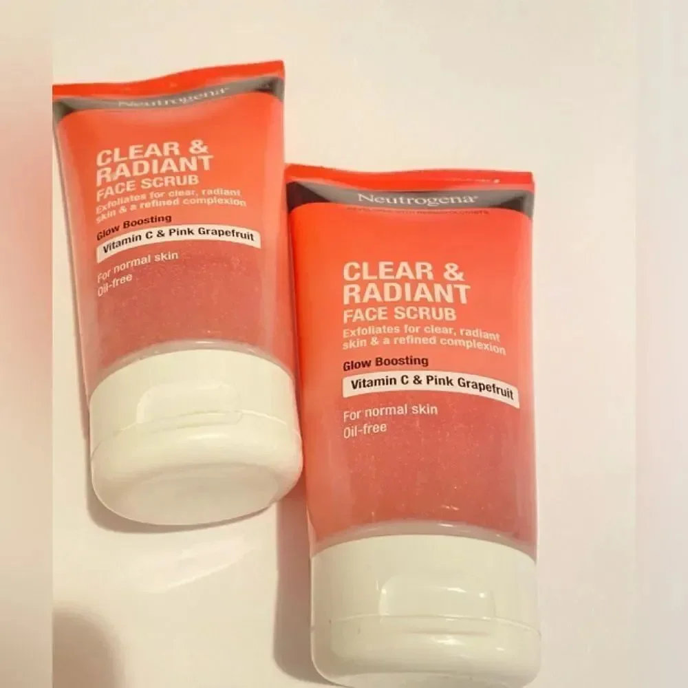 🛍️Newtrogena Clear & Radiant Face Scrub Vitamin C & Pink Grapefruit 150ml 💥